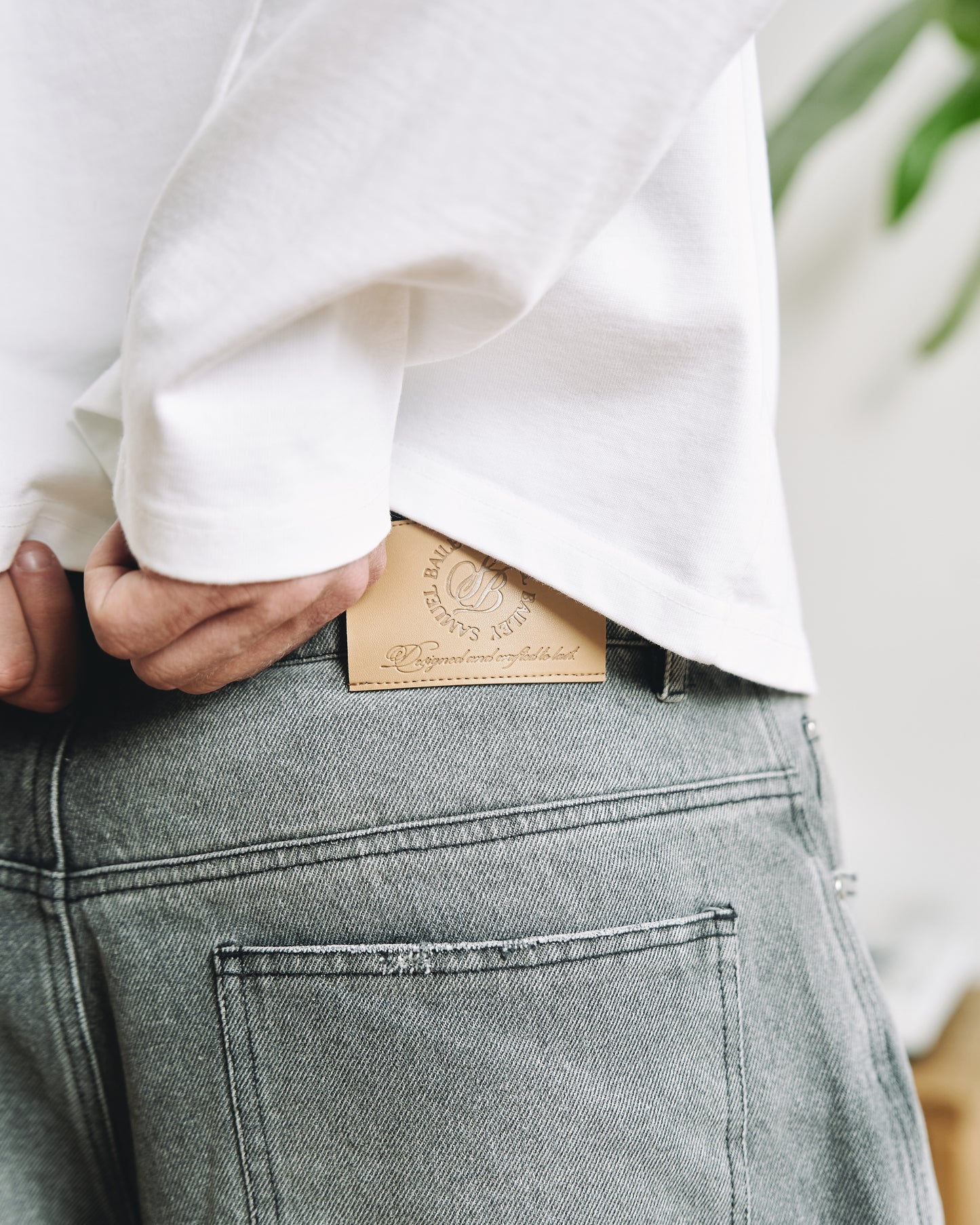 GRAPHITE WASHED DENIM JORTS